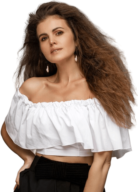 Frau mit lockigem Haar